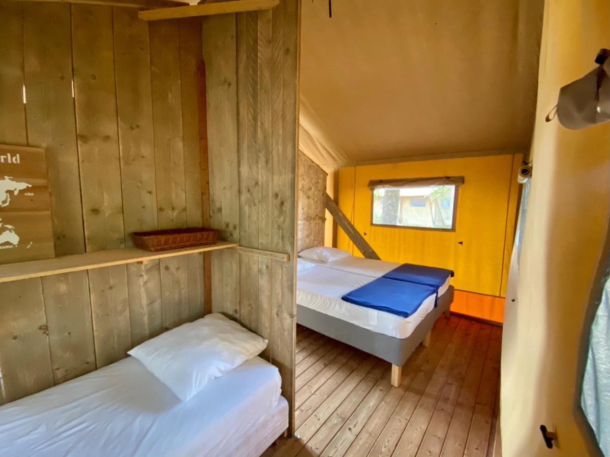 Camping La Kahute - Tente Lodge Au Coeur De La Foret كاركان المظهر الخارجي الصورة