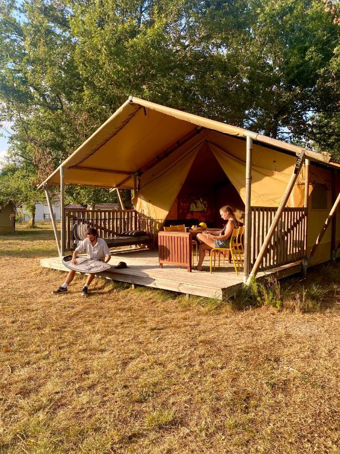 Camping La Kahute - Tente Lodge Au Coeur De La Foret كاركان المظهر الخارجي الصورة