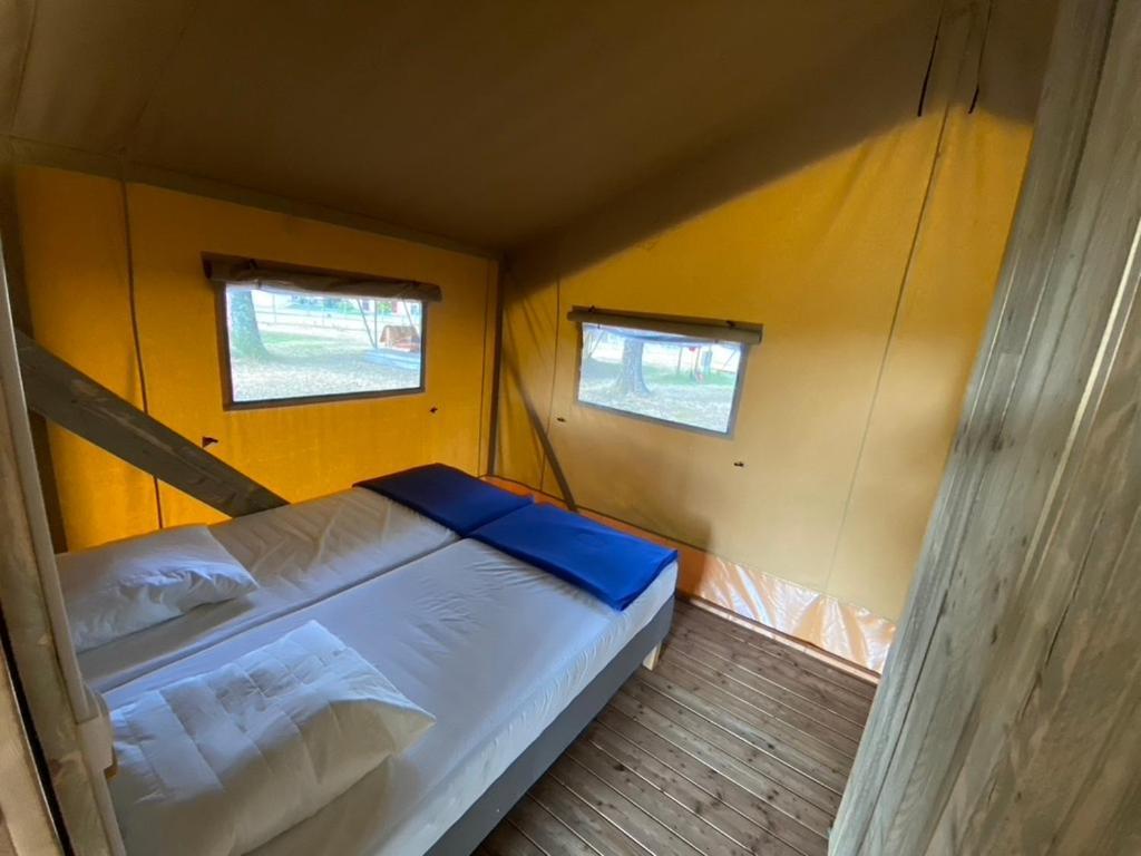 Camping La Kahute - Tente Lodge Au Coeur De La Foret كاركان المظهر الخارجي الصورة