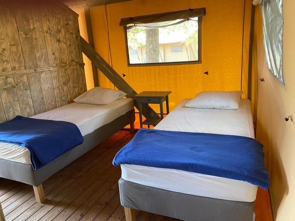 Camping La Kahute - Tente Lodge Au Coeur De La Foret كاركان المظهر الخارجي الصورة