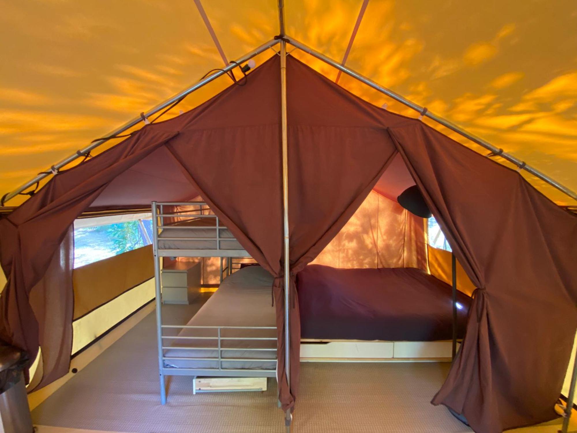 Camping La Kahute - Tente Lodge Au Coeur De La Foret كاركان المظهر الخارجي الصورة