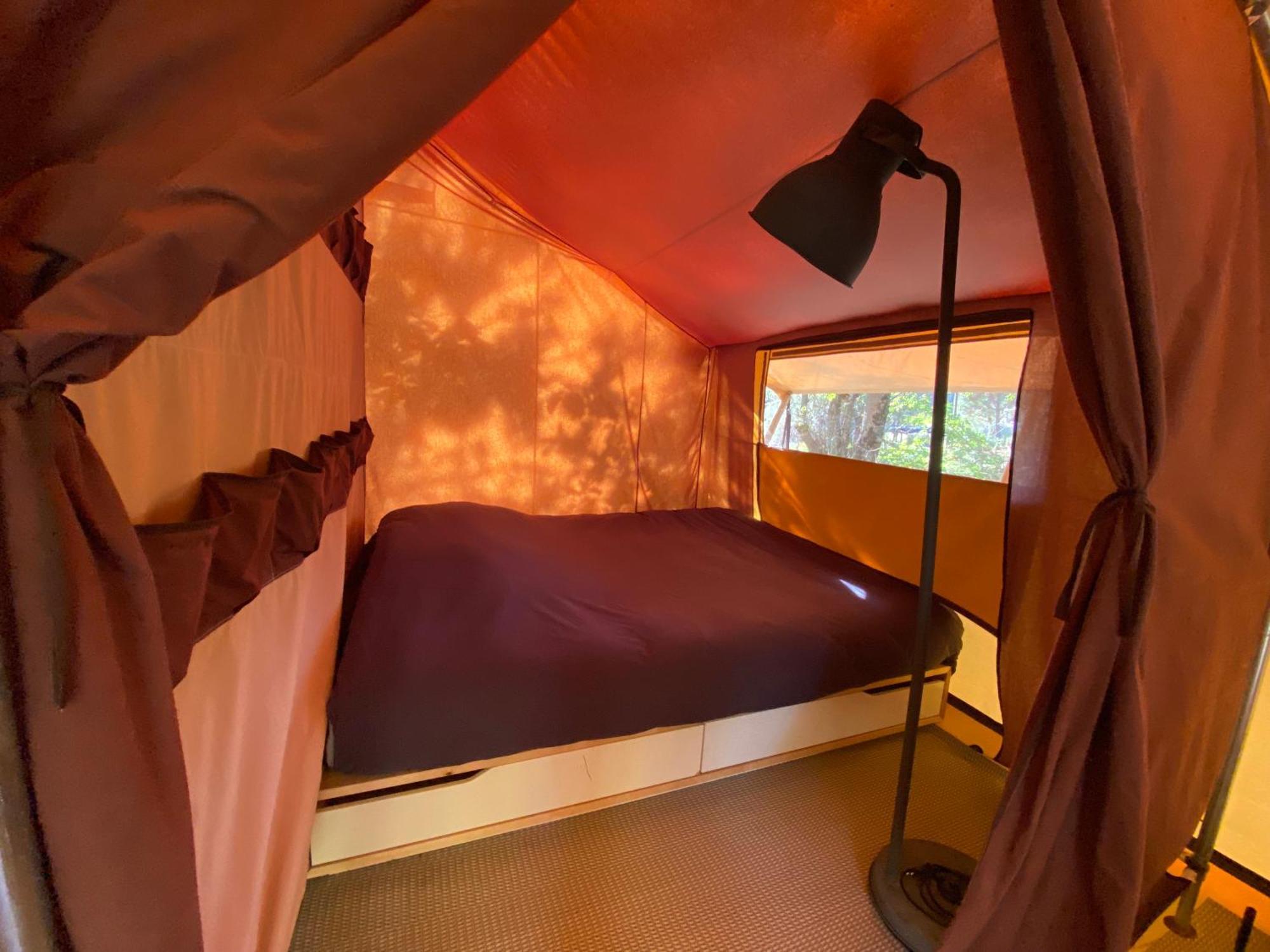 Camping La Kahute - Tente Lodge Au Coeur De La Foret كاركان المظهر الخارجي الصورة