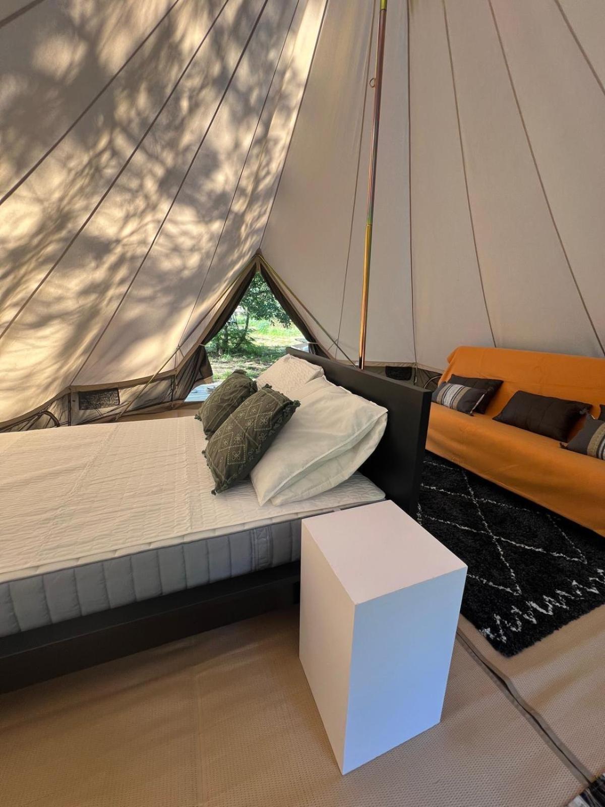 Camping La Kahute - Tente Lodge Au Coeur De La Foret كاركان المظهر الخارجي الصورة