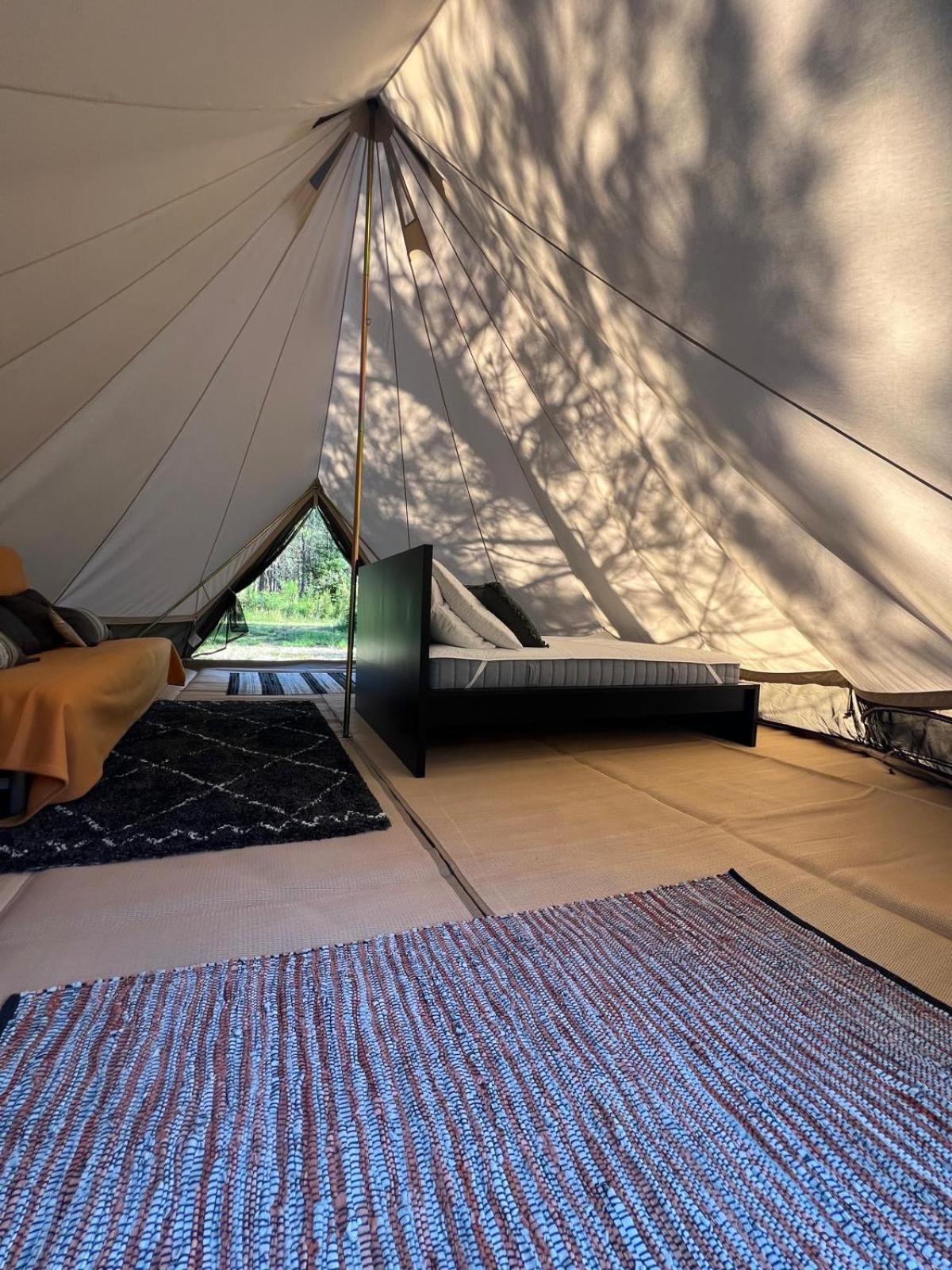 Camping La Kahute - Tente Lodge Au Coeur De La Foret كاركان المظهر الخارجي الصورة