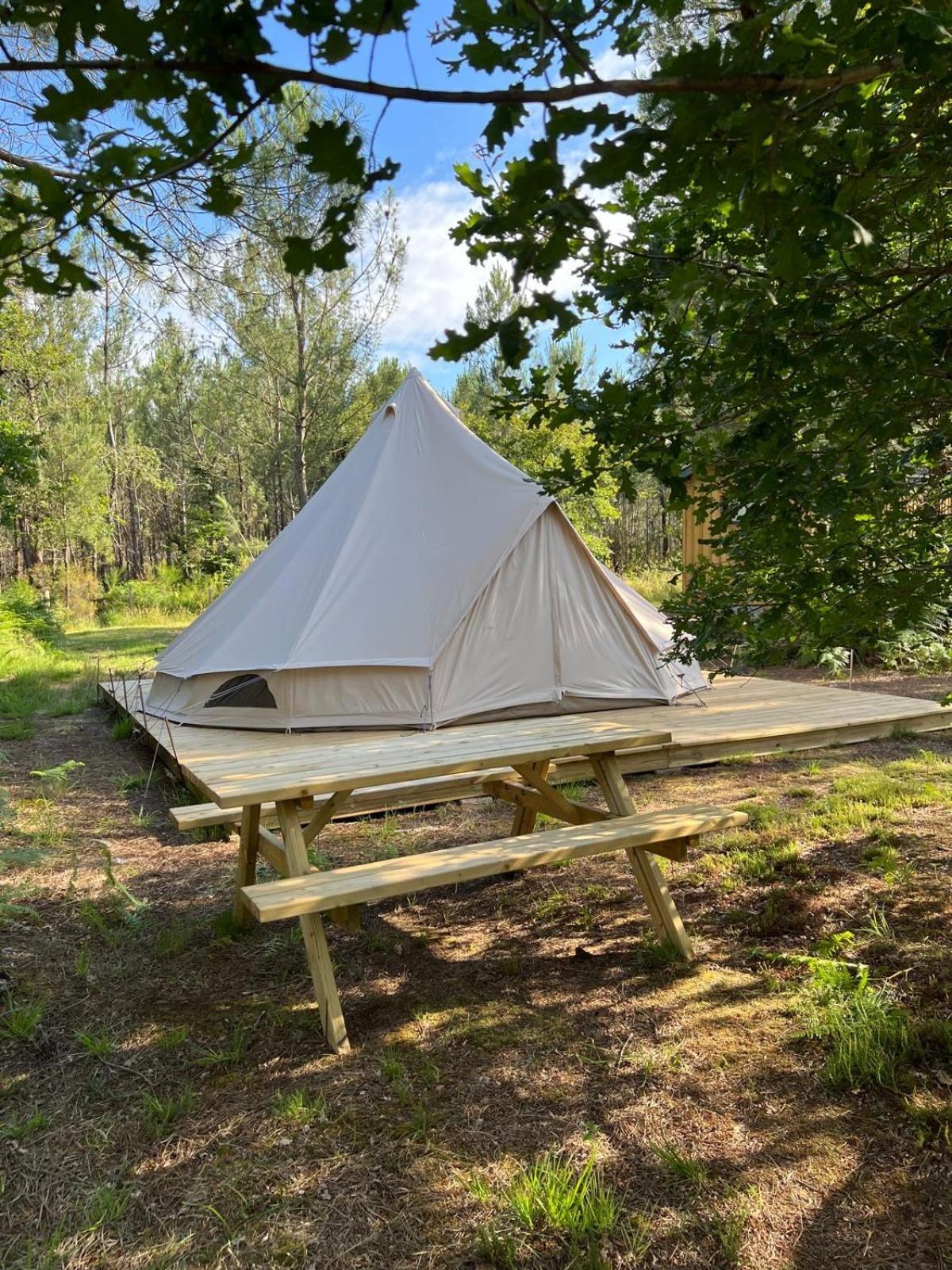 Camping La Kahute - Tente Lodge Au Coeur De La Foret كاركان المظهر الخارجي الصورة